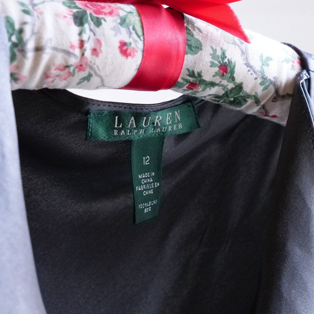 Gorgeous 90s/y2k Lauren Ralph Lauren gunmetal grey silk ruffle wrap top - Picture 4 of 7